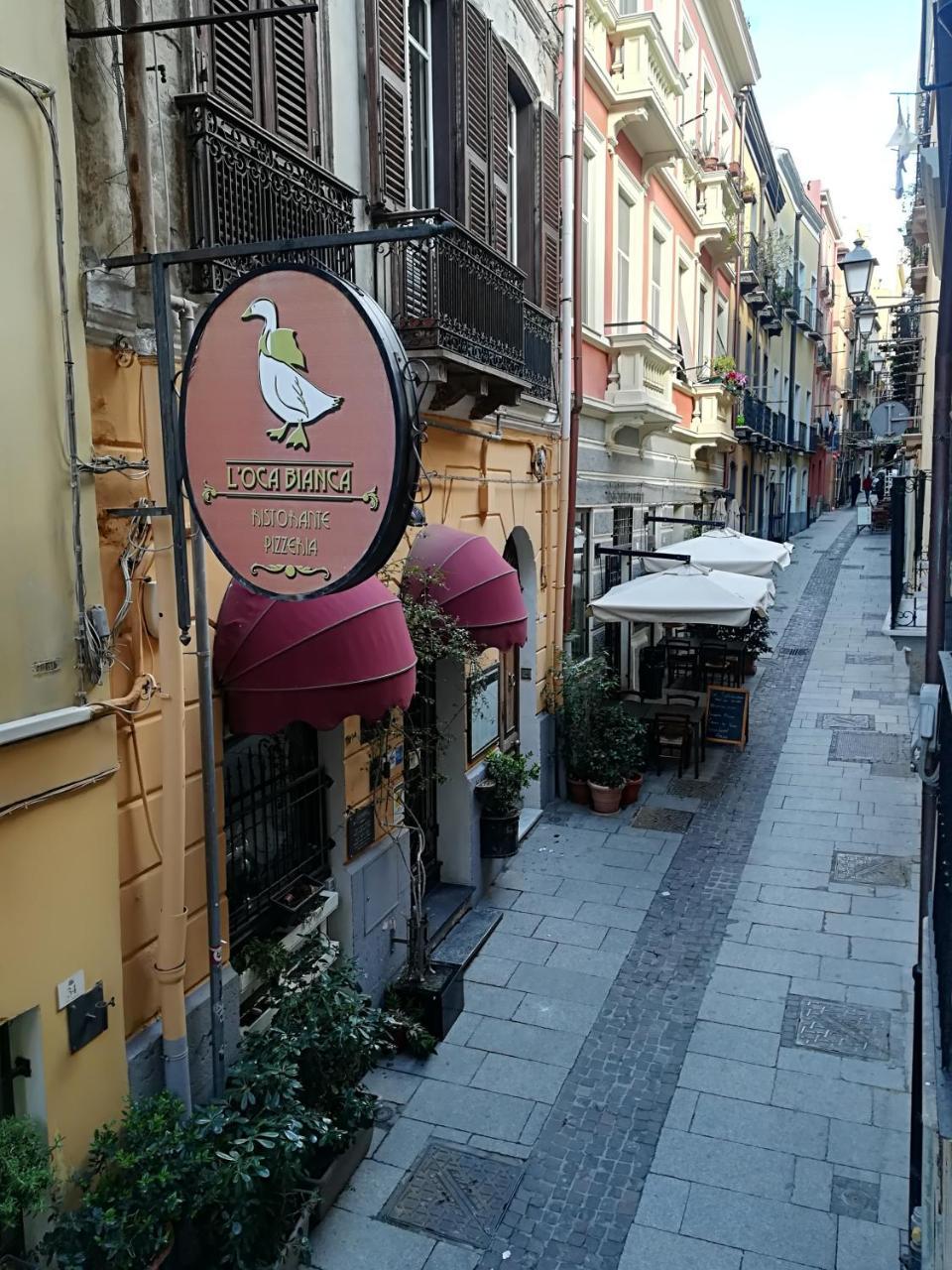 B.House Bed & Breakfast Cagliari Dış mekan fotoğraf
